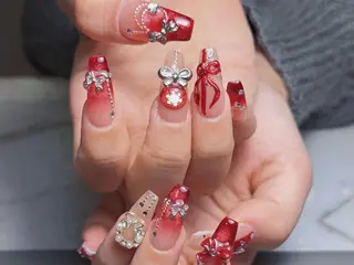 さくら💮💮 【オフ無料】のネイルデザイン