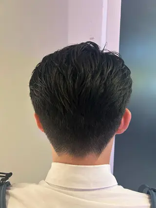 ショート FRANK'S BARBER AND BEER CLUB所属・中津川 侑那のヘアスタイル