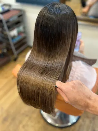 ロング ⚪️髪質改善 縮毛 店長 コウ⚪️のヘアスタイル