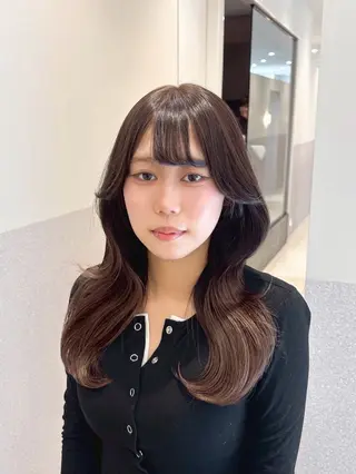 ミディアム 〜lynn〜Moana by HEADLIGHT 武蔵小杉2号店所属・lynn Moana moyuのヘアスタイル