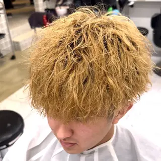 ショート カラー パーマ ヘアアレンジ メンズ 艶カラー の達人のヘアスタイル