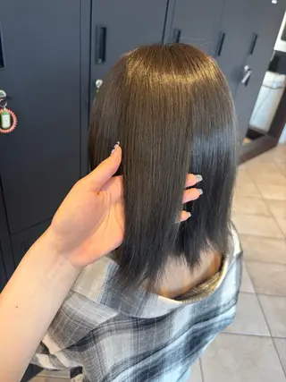 ミディアム カラー 艶カラー🦋/ 髪質改善💙amiのヘアスタイル