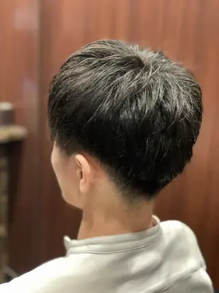 ミディアム メンズ 海老原 コウのヘアスタイル