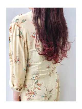 ロング カラー 岩田 萌那のヘアスタイル