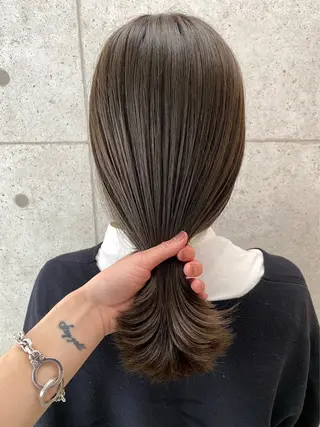カラー 辺見 葵のヘアスタイル