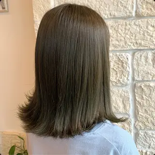 ミディアム カラー Lamp 柏 山口 か乃 ブリーチカラーのヘアスタイル