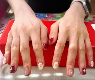 ネイル ネイルサロンキュアイスト所属・キュアイスト アコパラジェル調布のネイルデザイン