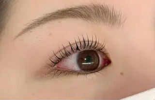 マツエク・マツパ 無料マツエク🪻 新宿駅西口徒歩7分の眉毛・アイブロウイメージ