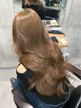 ロング ayano /レイヤー/艶カラーのヘアスタイル