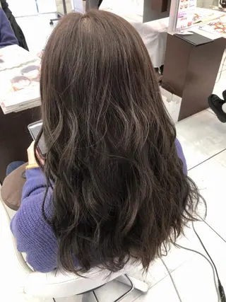 ロング カラー 岩崎 裕司のヘアスタイル