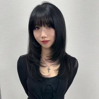 ロング ヘアアレンジ 韓国レイヤーカット /韓国トレンドカラーのヘアスタイル