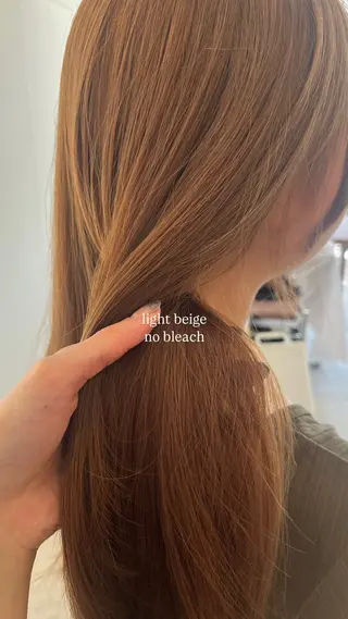 カラー 山口 愛結のヘアスタイル