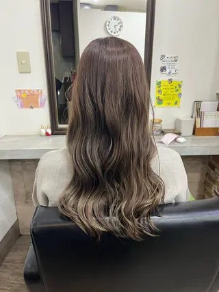 ロング 薮内 香保里のヘアスタイル