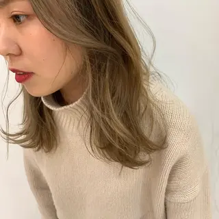 セミロング カラー かえ🩶韓国ボブ🎀 透明感カラー🥣のヘアスタイル