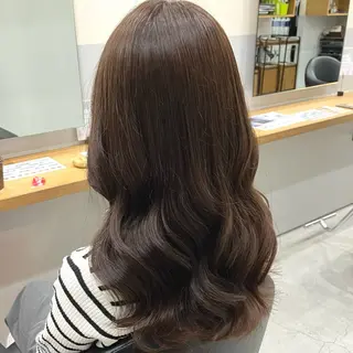 ロング カラー basho岡本 菜那のヘアスタイル