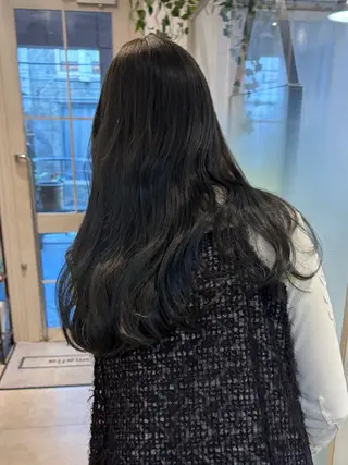 ロング カラー ミルクティー× グレージュMOMOのヘアスタイル