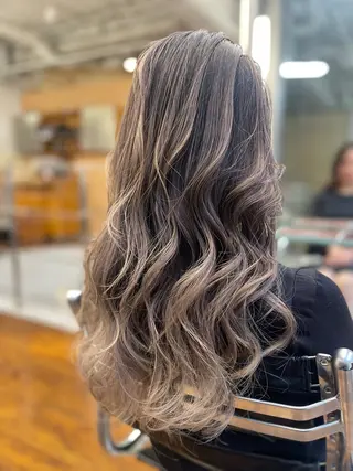 セミロング CIEL所属・バレイヤージュ⭐️ 栄/舩木裕矢のヘアスタイル