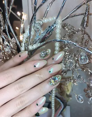 セミロング ネイル 長さ出し専門 nynaのネイルデザイン