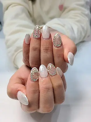 ネイル ビーケア自由が丘所属・えみ えみのネイルデザイン