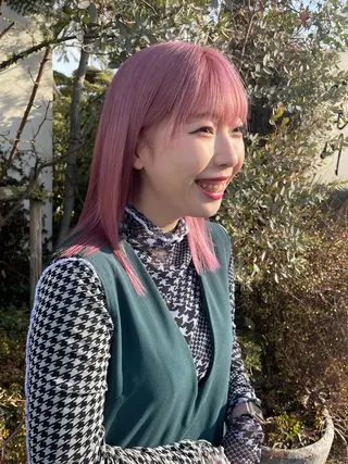 ミディアム カラー アオキ リノのヘアスタイル