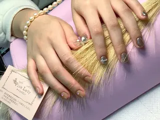 ネイル pink ladyサロン所属・べ にのネイルデザイン