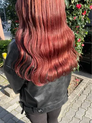 ロング カラー akane .のヘアスタイル