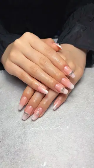 ネイル 関山 志乃のネイルデザイン