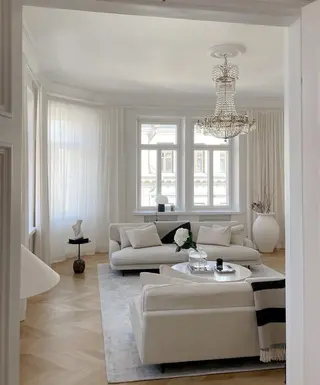 アイブロウ SALON VILLAGE Yokohama店所属・mio🕊 横浜eyelistのマツエク・マツパデザイン