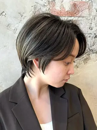 ショート カラー 💍新宿ショート 💍岩田莉奈のヘアスタイル