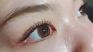 マツエク・マツパ ANNE梅田 GRACE店所属・ANNE chizuのマツエク・マツパデザイン