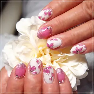 ネイル 山田 麻衣のネイルデザイン