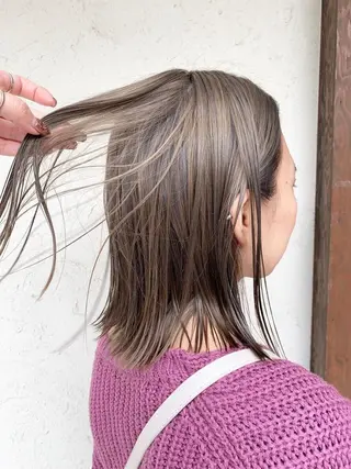 セミロング シールエクステ/ ハイトーンカラーのヘアスタイル