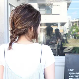 ミディアム カラー ヘアアレンジ Mariana/ 鶴原-ハイライトのヘアスタイル