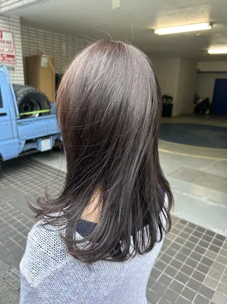 ミディアム カラー Elilume 代々木店所属・森山 朝陽のヘアスタイル