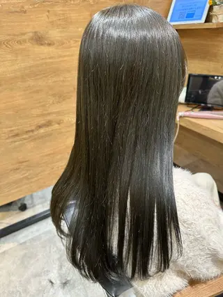 ロング カラー coupe ciseauxのヘアスタイル