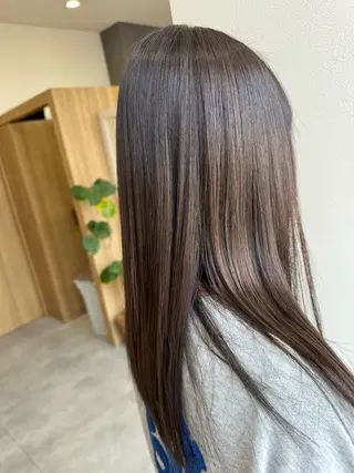 ロング カラー 坂田 優子のヘアスタイル