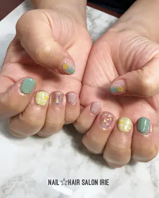 ネイル Hair salon Irie所属・與儀 知佳のネイルデザイン