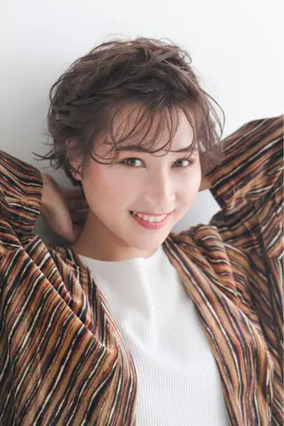 セミロング カラー パーマ 萱場 小麦のヘアスタイル