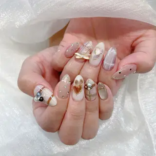 ネイル Annailsalon所属・E miのネイルデザイン