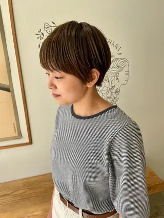 ショート カラー ヒナゴ トヨカズのヘアスタイル