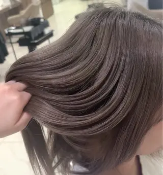 カラー 加藤芽実カラーリスト ／ミルクティーカラーのヘアスタイル