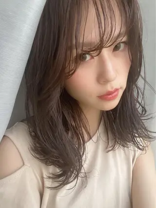 セミロング レイヤーカット /透明感カラー西田のヘアスタイル