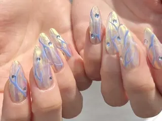 ネイル Rainrain💧 パーツ豊富、やり放題のネイルデザイン
