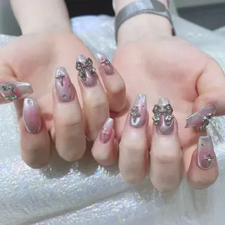 ネイル Queens 榊 まおのネイルデザイン