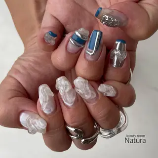 ネイル マツエク・マツパ アイブロウ beautyroom Naturaのネイルデザイン