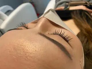 マツエク・マツパ Misora/ボブ/ レイヤー/艶カラーのヘアスタイル