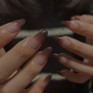 ネイル 爪塗屋 さんのネイルデザイン