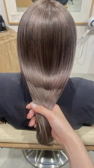 カラー knock所属・knock　國友 華乃のヘアスタイル