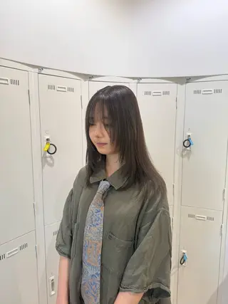 セミロング 艶髪/ハイトーン ️🫧rino🫧のヘアスタイル