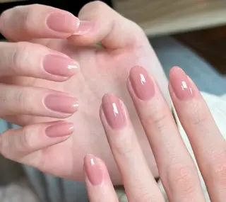 ネイル エリアネイルサロン所属・つ きのネイルデザイン